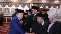 Lantik Kepsek dan Pejabat Fungsional, Gubernur Al Haris Dorong Maksimalkan Program Pengembangan SDM