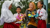 Dewi Nur Laksmi Astutiningtyas, guru kelas 5 di SDN 4 Banyuringin [Warta Pendidikan/Ist]