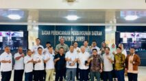 Diskusi Rabuan di Jambi Bahas Program SMA Unggul Garuda Transformasi, Komisi Informasi Dukung Inisiatif Gubernur [Warta Pendidikan/Ist]